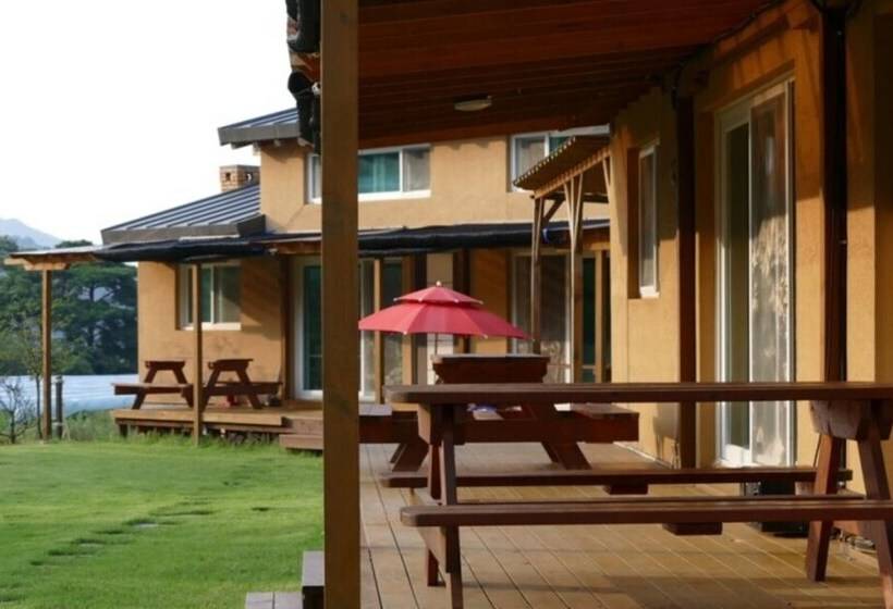 فندق Sangju Yeoyurounhwangtojib Pensyeon