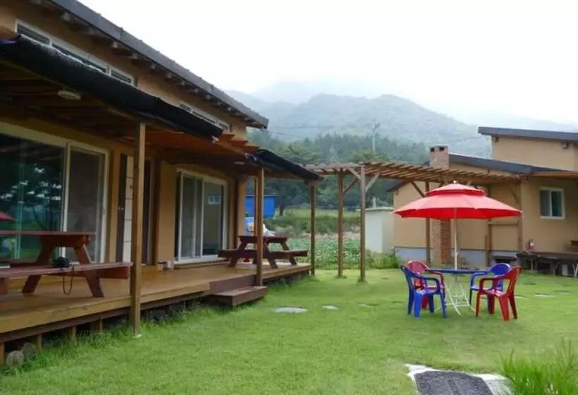 Hotelli Sangju Yeoyurounhwangtojib Pensyeon