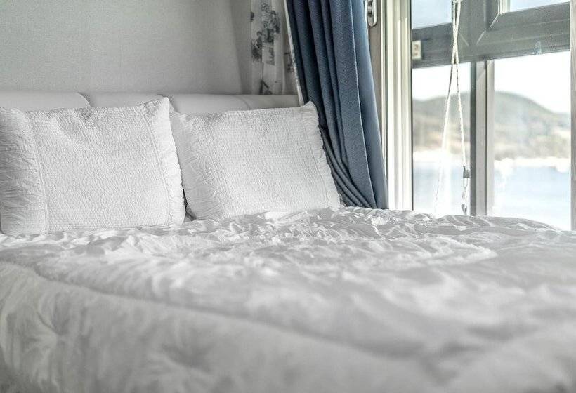 Hotel Tongyoung Sagaejeol Pension