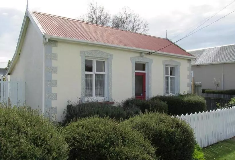 Aamiaismajoitus (B&B) Designer Cottage