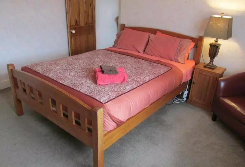 Aamiaismajoitus (B&B) Designer Cottage