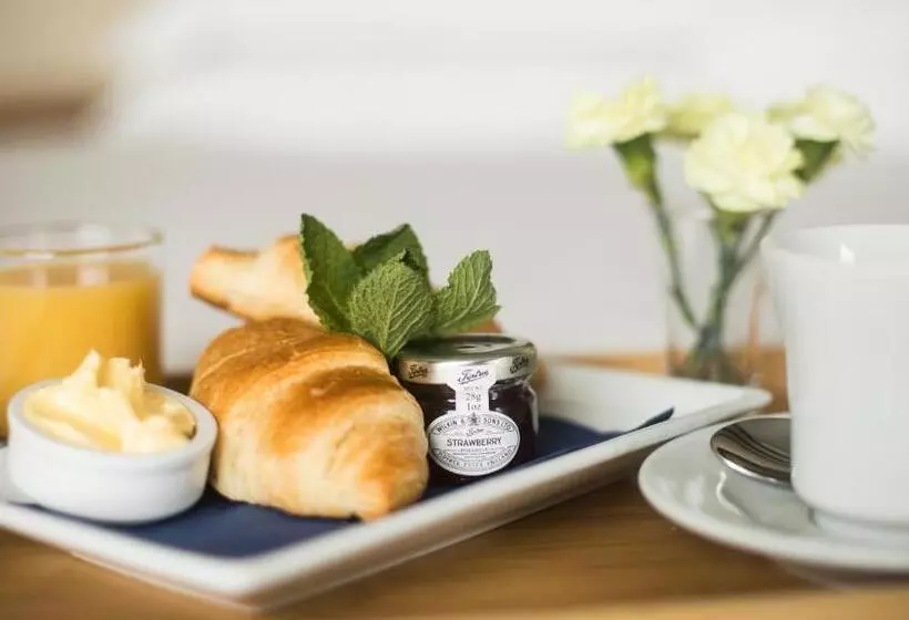 ベッドアンドブレックファースト King Arthurs Arms