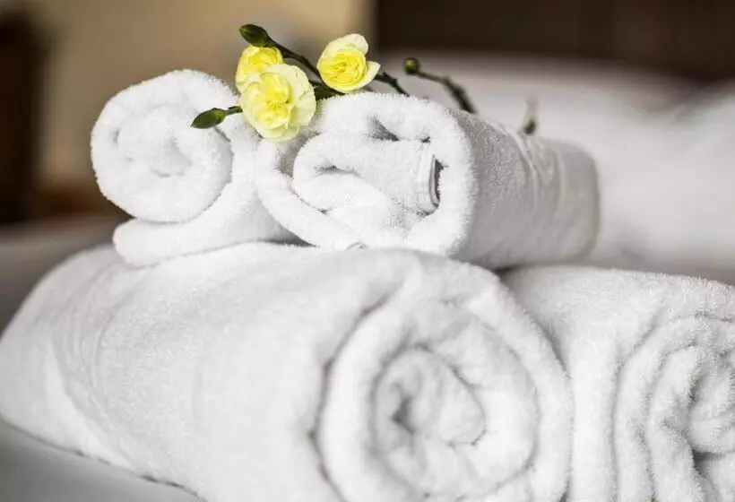 ベッドアンドブレックファースト King Arthurs Arms