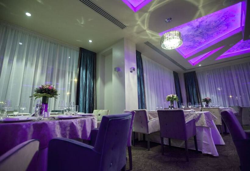 Exclusive Hotel & More