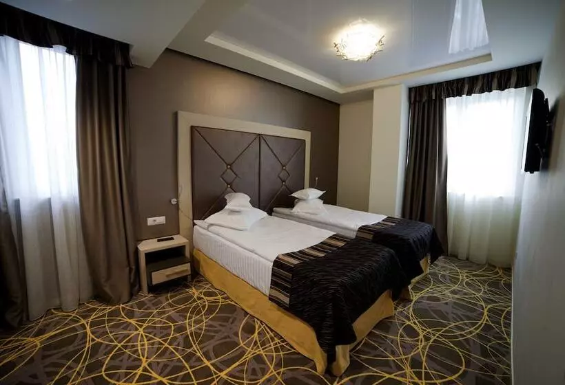 Exclusive Hotel & More