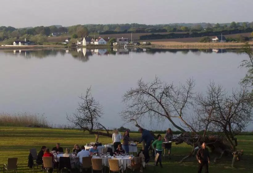 Gl. Avernæs Sinatur Hotel & Konference