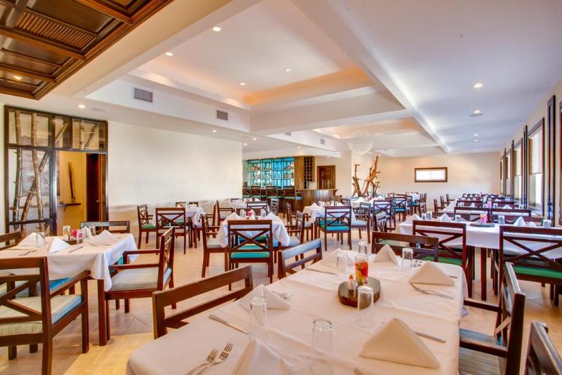 בית מלון כפרי Grand Caribe Belize