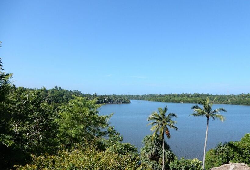 Отель Kadolana Eco Village