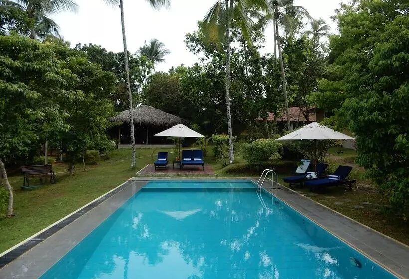 ホテル Kadolana Eco Village