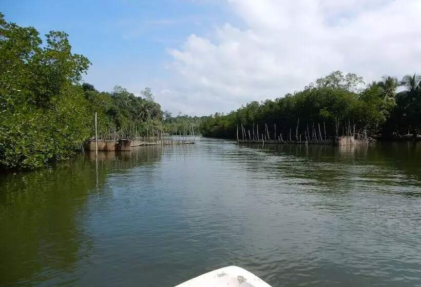 ホテル Kadolana Eco Village