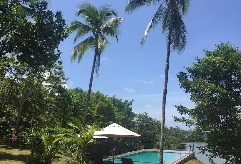 ホテル Kadolana Eco Village