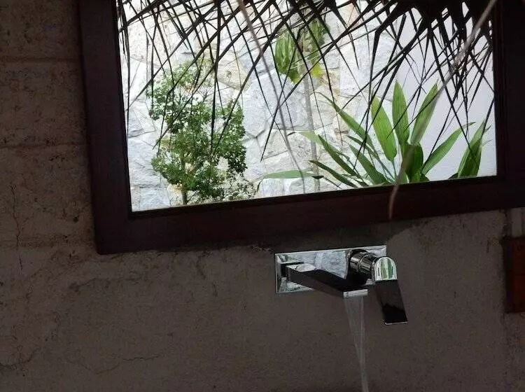 ホテル Kadolana Eco Village