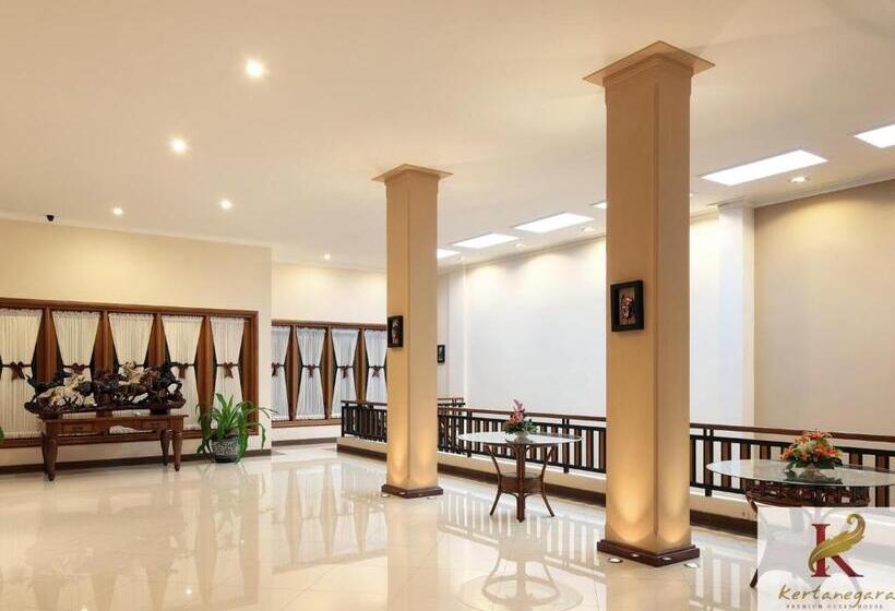 Отель Kertanegara Premium Guest House