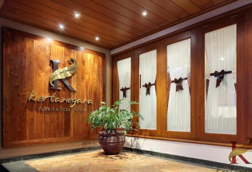 Отель Kertanegara Premium Guest House