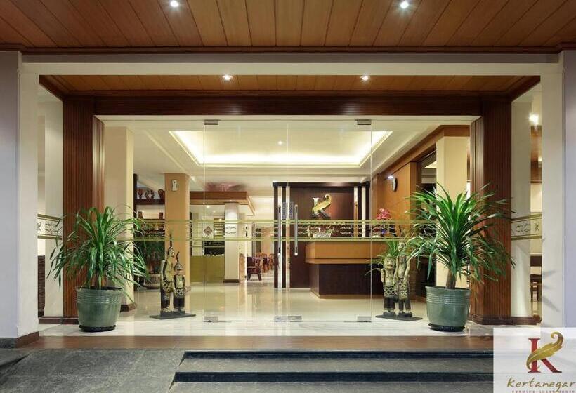 Отель Kertanegara Premium Guest House