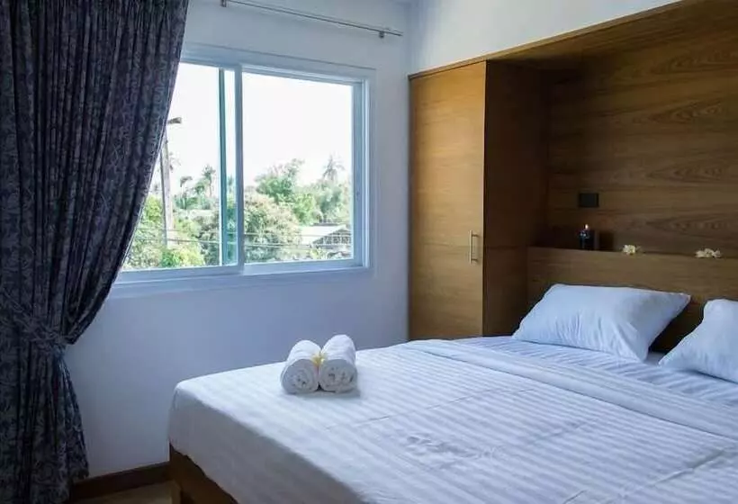 酒店 Maenam Bay Resort