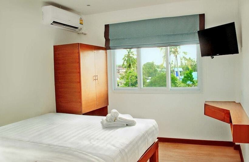 فندق Maenam Bay Resort