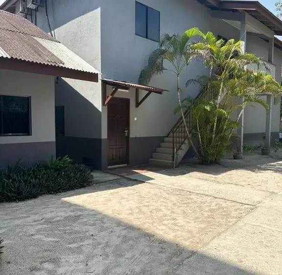 בית מלון כפרי Malibest Resort