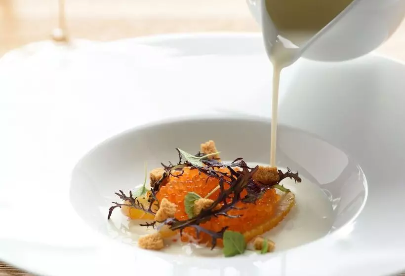 Отель Manoir De Surville