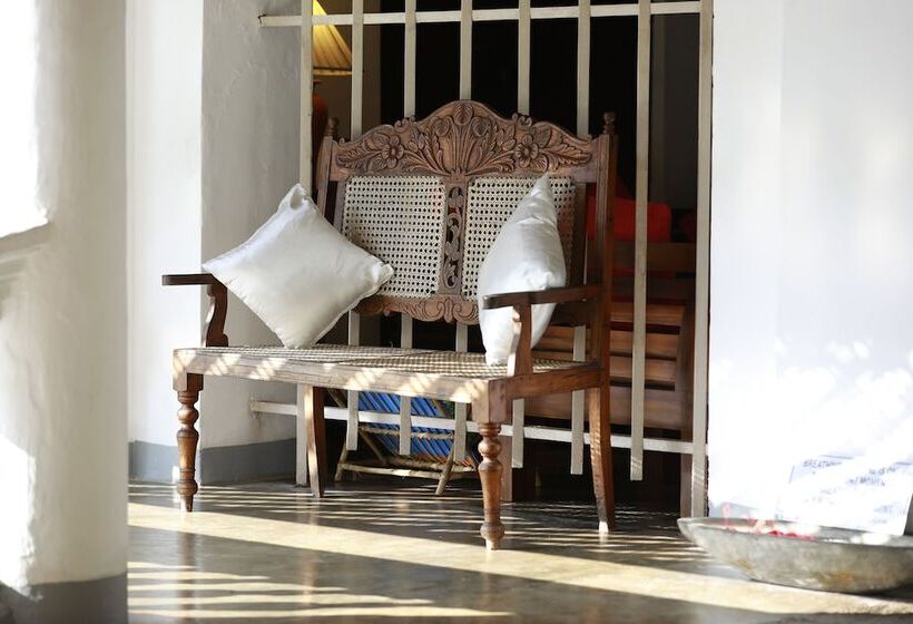 Отель Nooit Gedacht Heritage