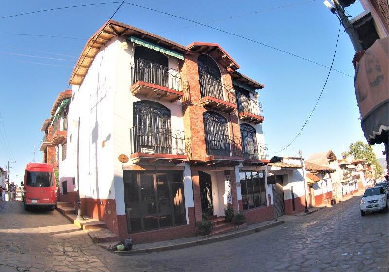 فندق Real De La Sierra