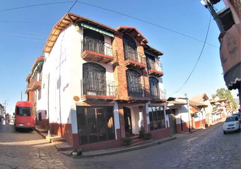 فندق Real De La Sierra