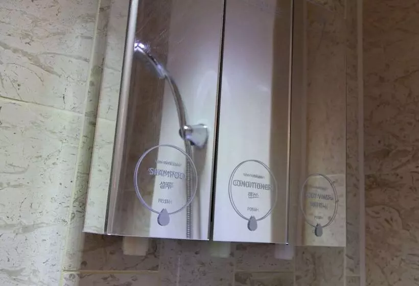 בית מלון כפרי Rich Diamond