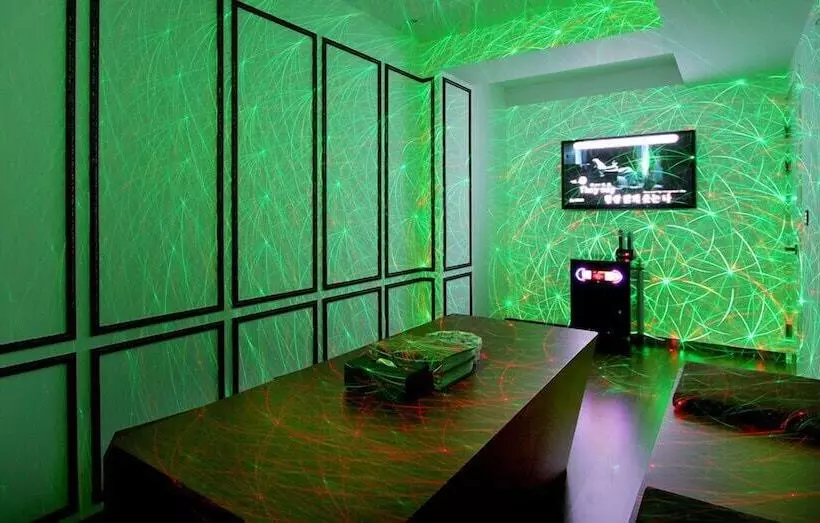 בית מלון כפרי Rich Diamond