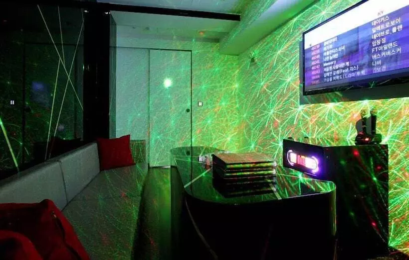 בית מלון כפרי Rich Diamond