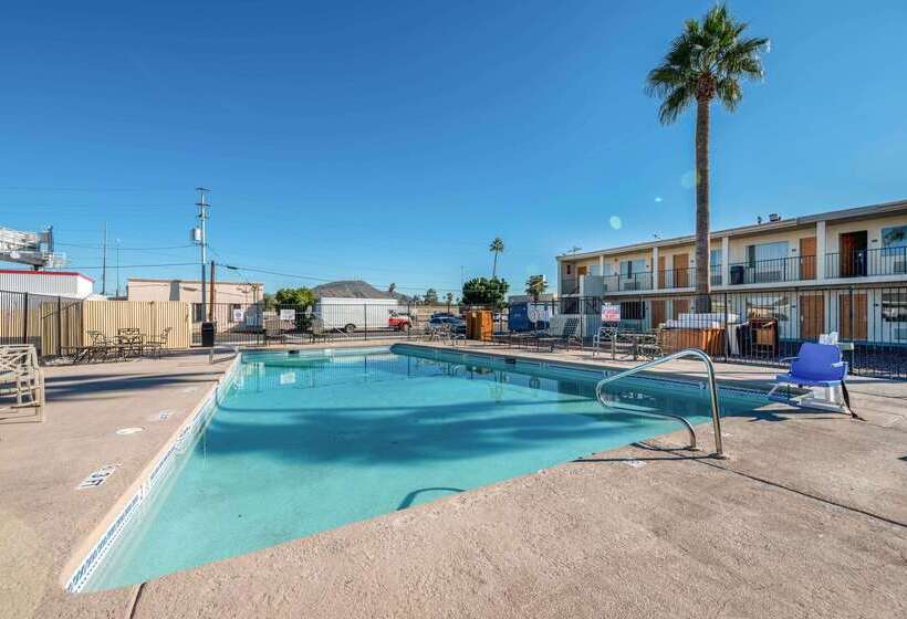Отель Rodeway Inn Phoenix North I17