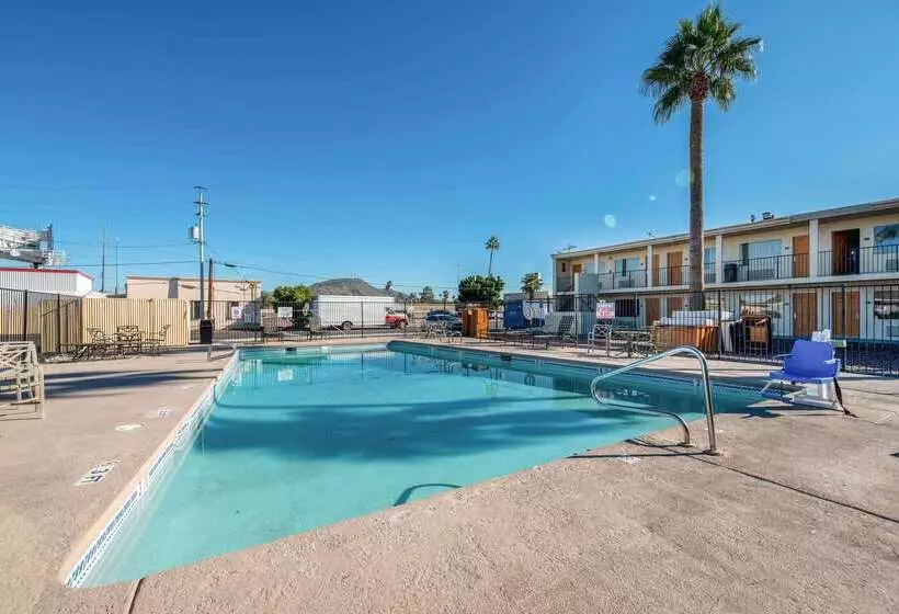 Отель Rodeway Inn Phoenix North I17