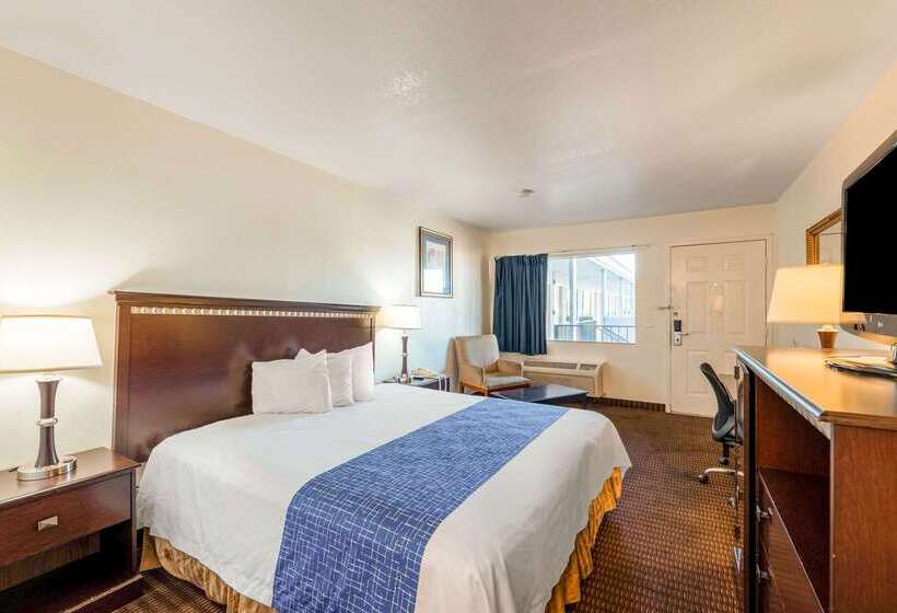 Отель Rodeway Inn Phoenix North I17