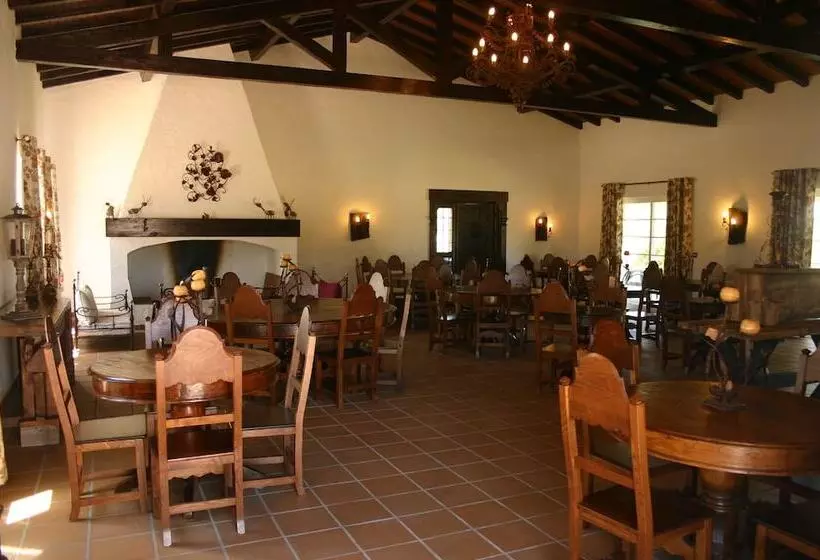 Maaseutuhotelli Monte Das Faias Cork Farm