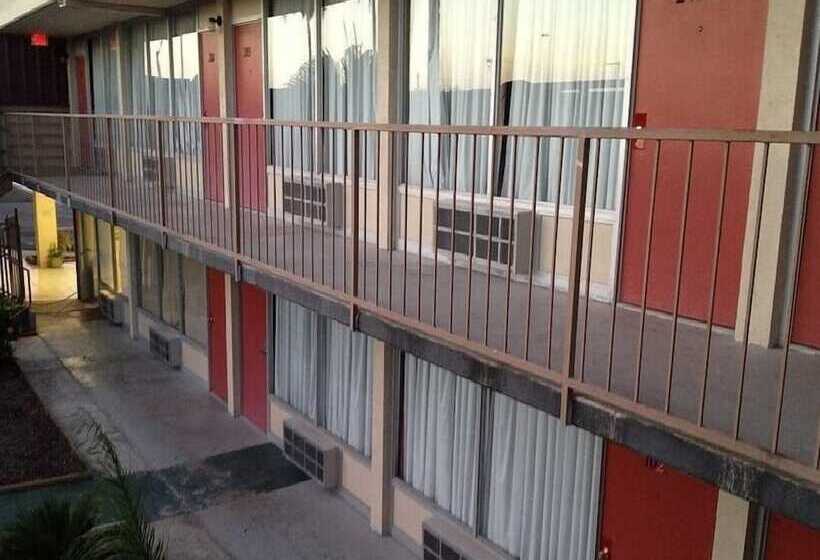 호텔 Su Casa Inn & Suites