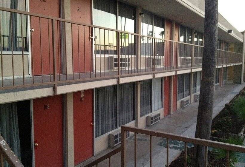 호텔 Su Casa Inn & Suites