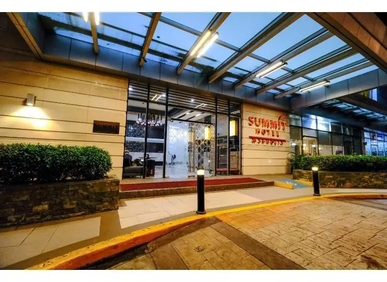 Summit Hotel Magnolia