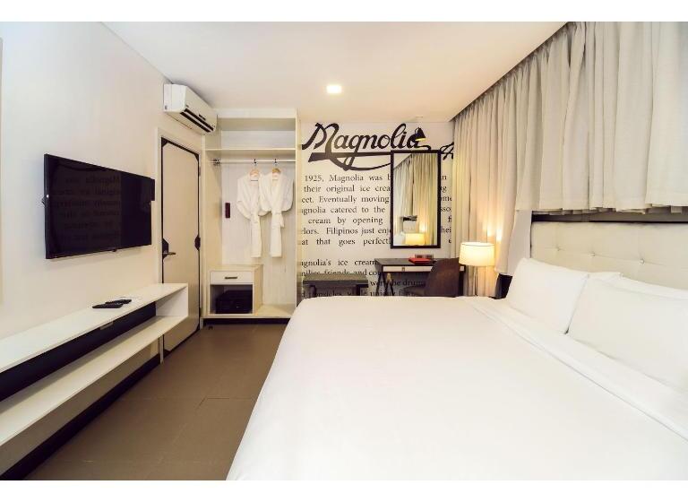 Summit Hotel Magnolia