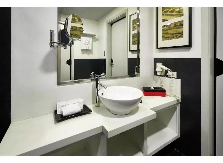 Summit Hotel Magnolia