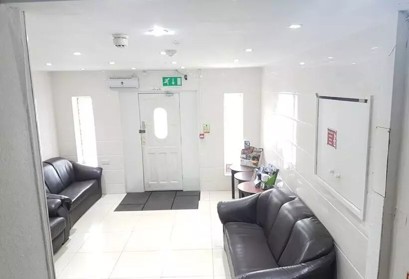 Отель The Mews Inn