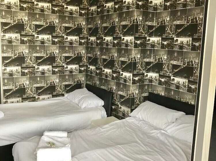 ホテル The Mews Inn