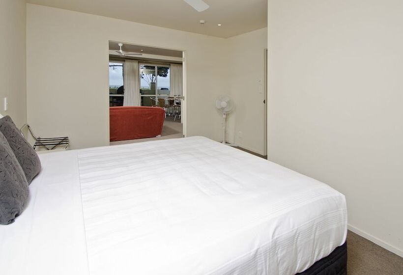 Pavilion Beachfront Apartments