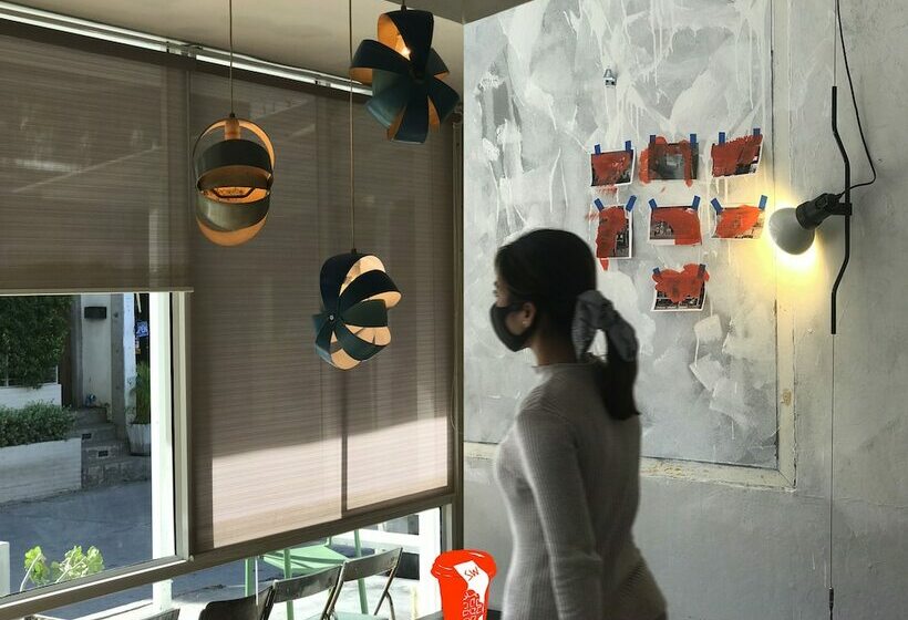 Пансион Sidewalk Boutique