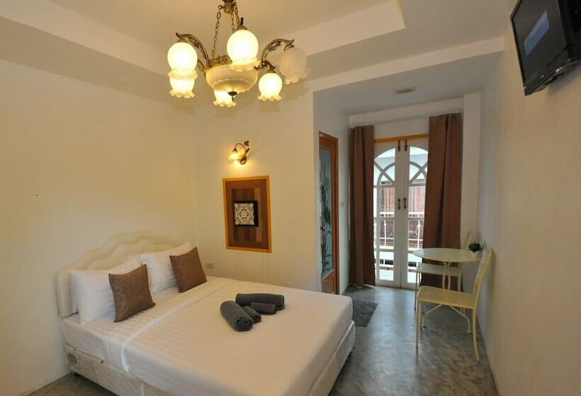 Пансион Sidewalk Boutique