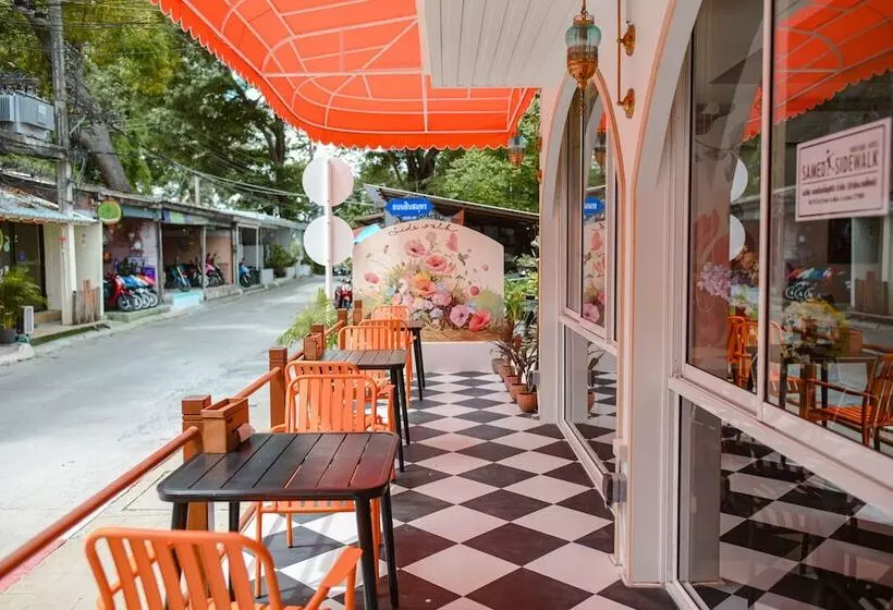 膳宿费 Sidewalk Boutique