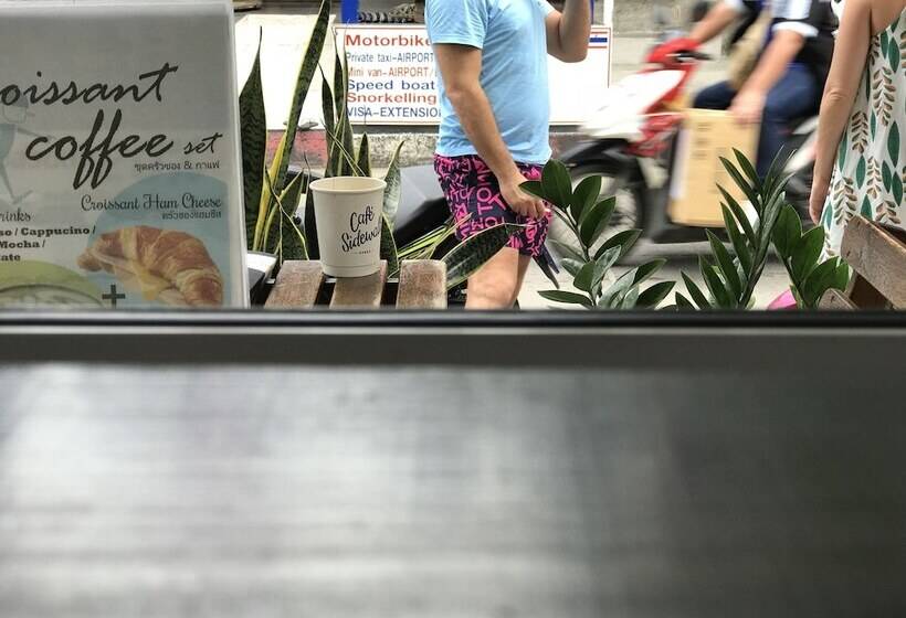 Пансион Sidewalk Boutique