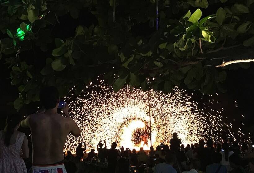 Пансион Sidewalk Boutique