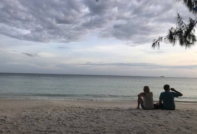 Пансион Sidewalk Boutique