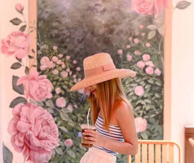 膳宿费 Sidewalk Boutique