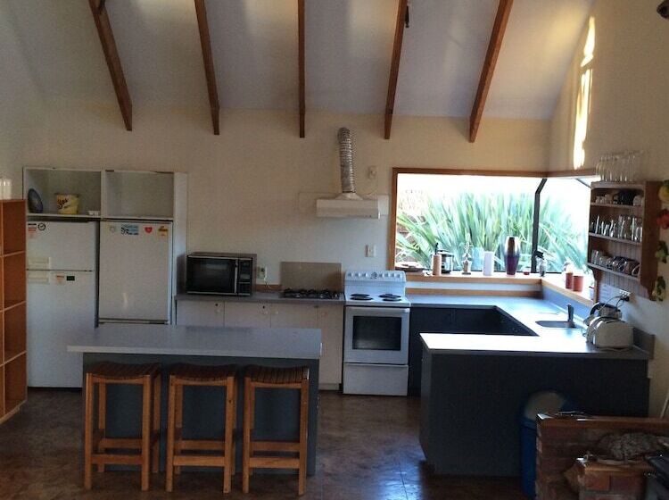 פנסיון Snow Denn Lodge