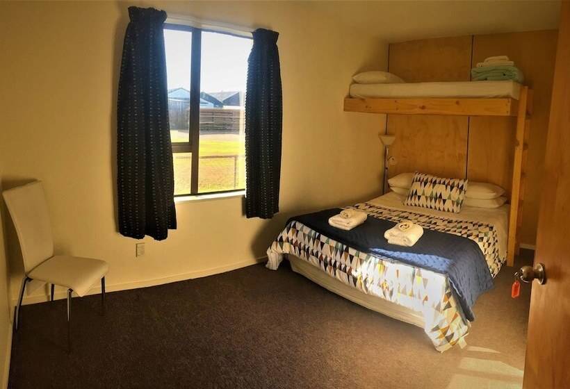 פנסיון Snow Denn Lodge